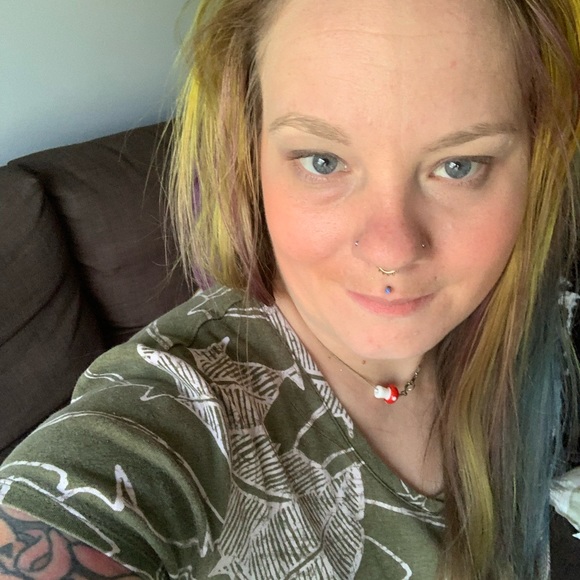 Meet your Posher, Lindsay - Picture 1 of 1